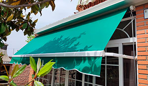 Toldos en Fuente El Saz del Jarama.